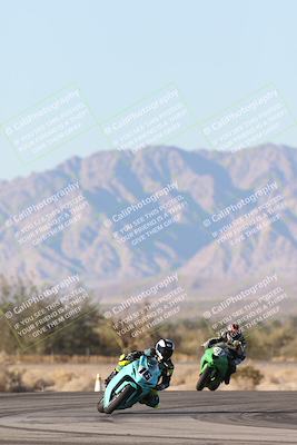 media/Dec-07-2025-CVMA (Sun) [[3e7d2de5dc]]/Race 16-Formula Middleweight/